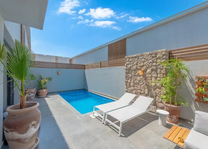 Tropical 2br Paradise In Bali, El Gouna. Pool, Patio & Bbq *